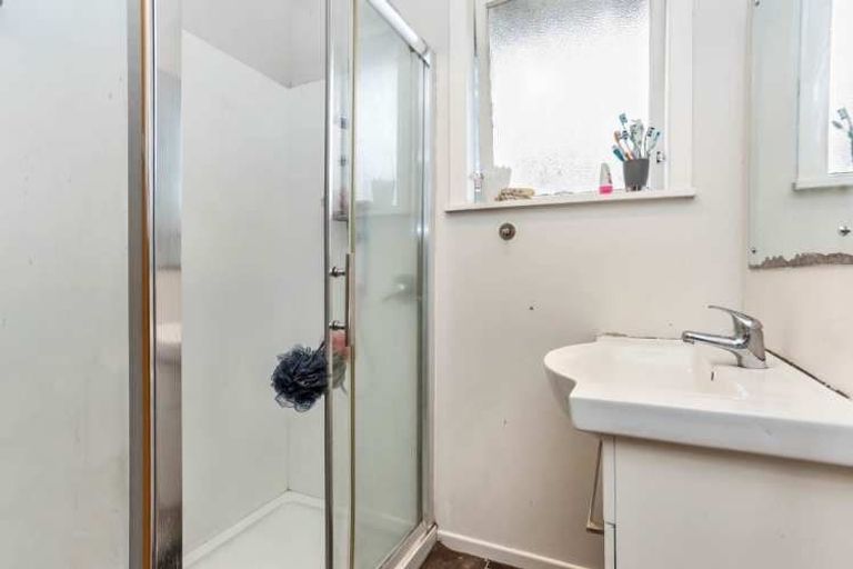 Photo of property in 127 Glengarry Road, Glen Eden, Auckland, 0602