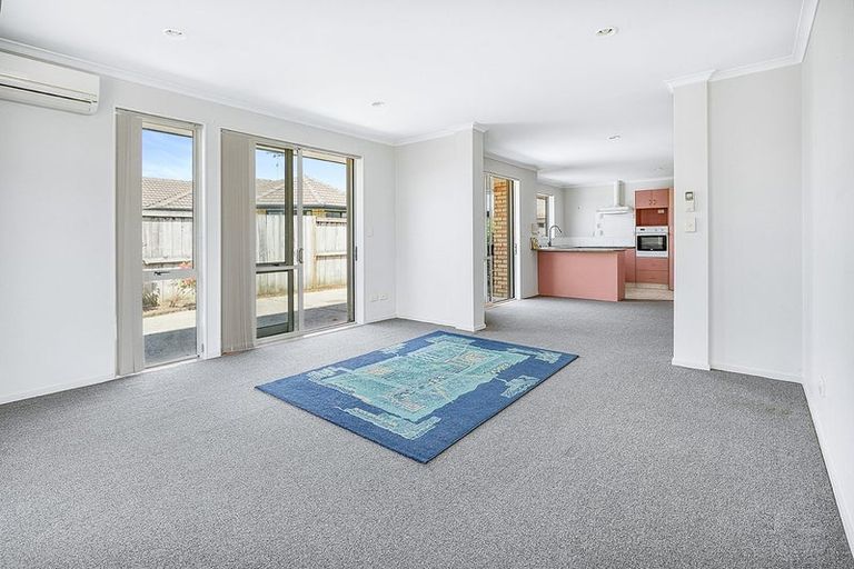 Photo of property in 17 Farnham Close, Rototuna North, Hamilton, 3210