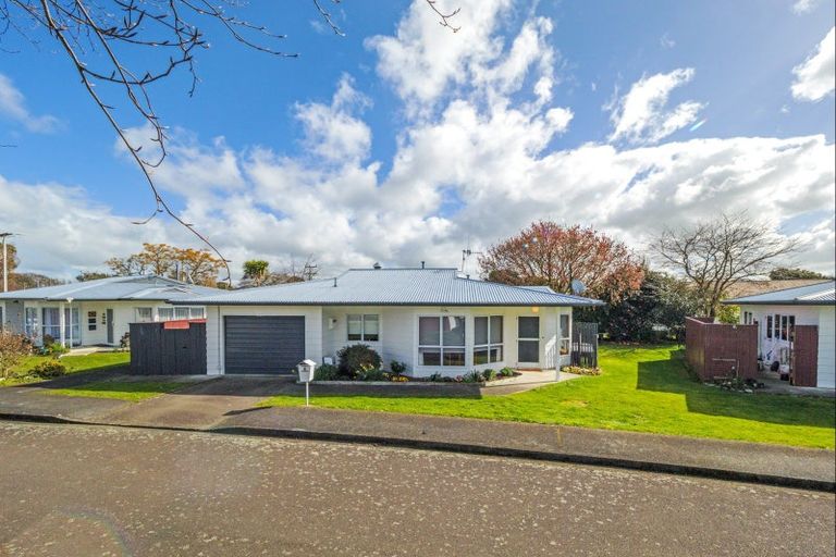 Photo of property in 2 Hughes Court, Pahiatua, 4910