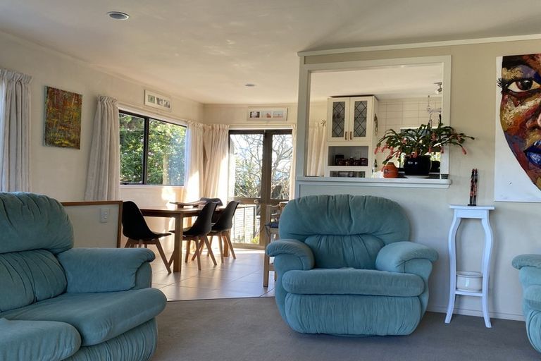 Photo of property in 16 Quincey Place, Massey, Auckland, 0614