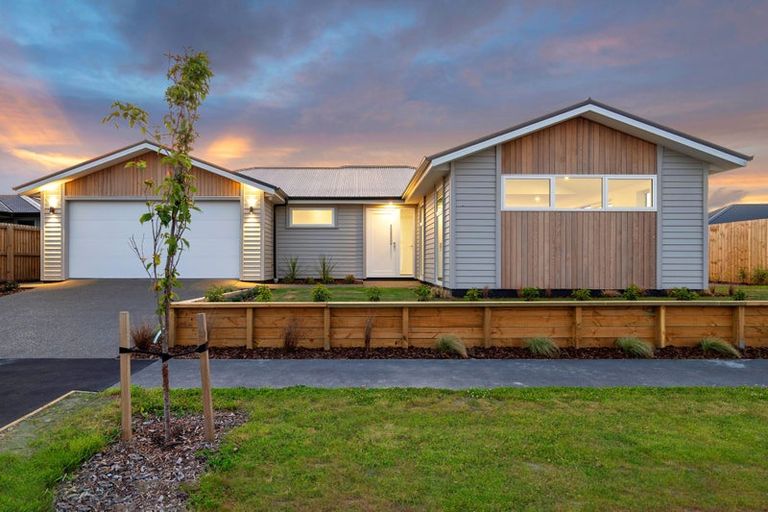 Photo of property in 4 Mackinnon Street, Marshland, 8083