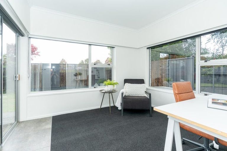 Photo of property in 2 Clements Crescent, Queenwood, Hamilton, 3210