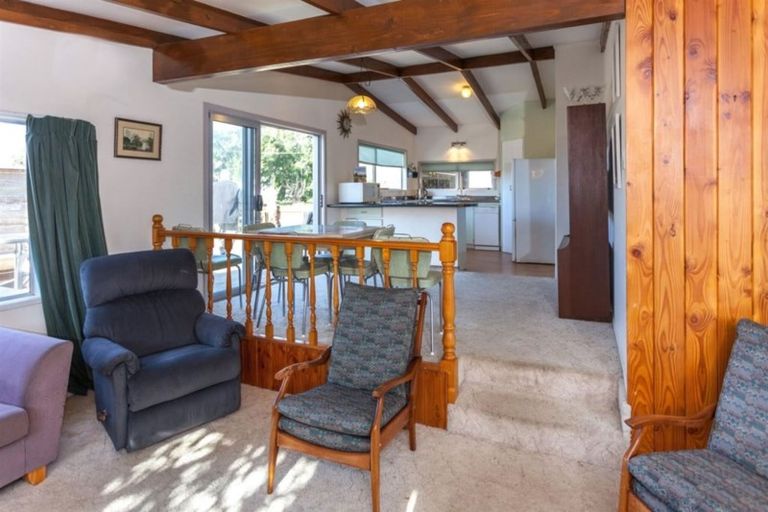 Photo of property in 215 Hauturu Street, Whangamata, 3620