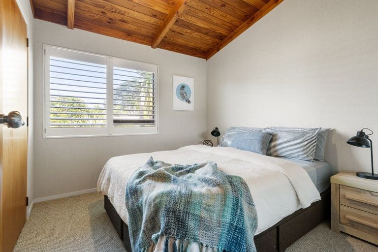 Photo of property in 202 Beverley Terrace, Whangamata, 3620
