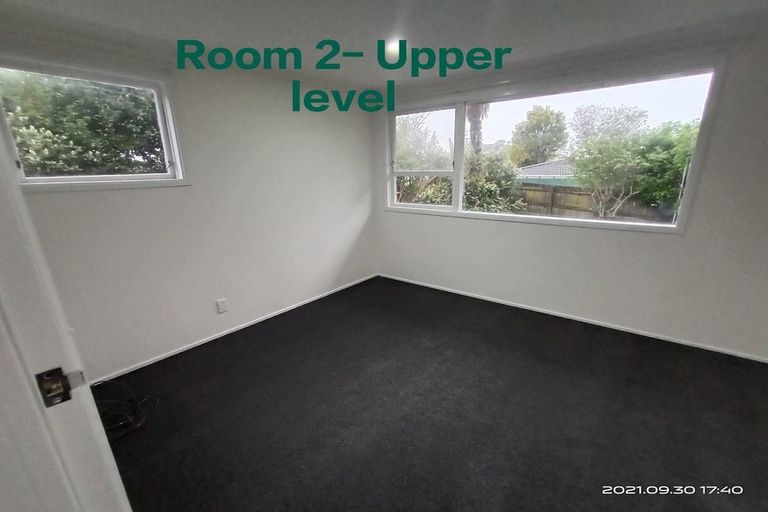 Photo of property in 153 Gossamer Drive, Pakuranga Heights, Auckland, 2010