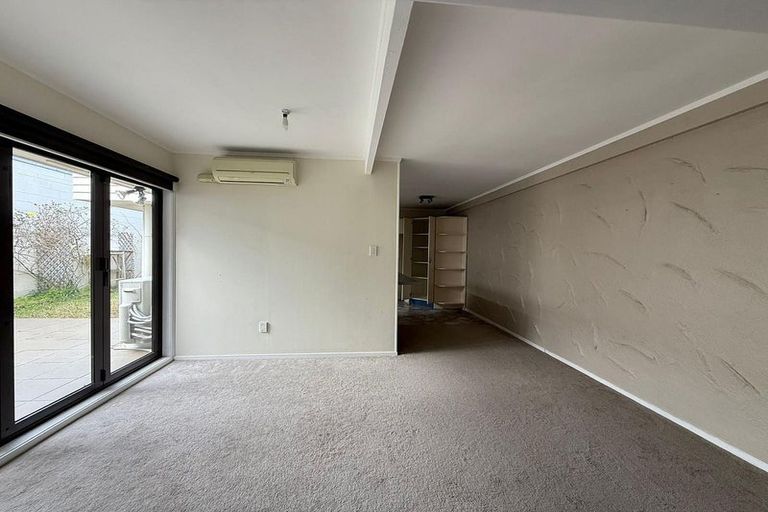Photo of property in 2/314 Bucklands Road, Bucklands Beach, Auckland, 2012