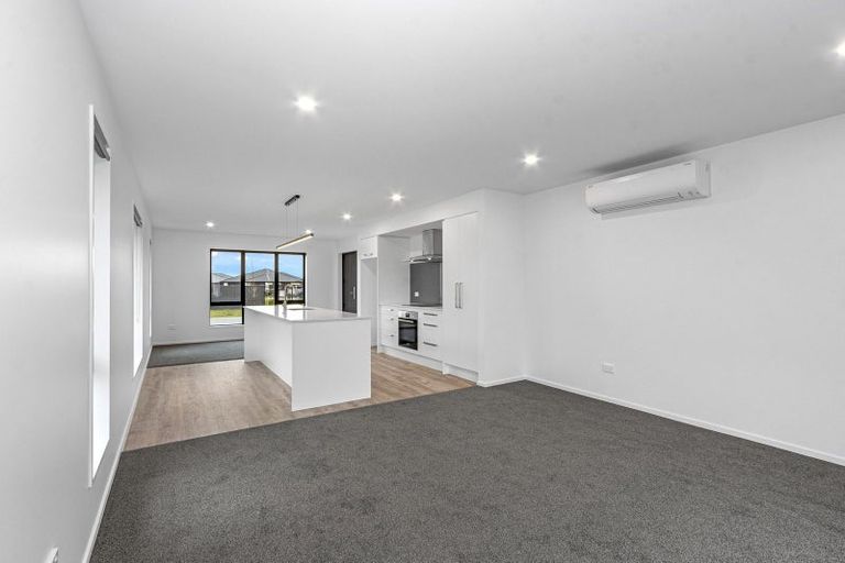 Photo of property in 37 Sanders Way, Rolleston, 7614