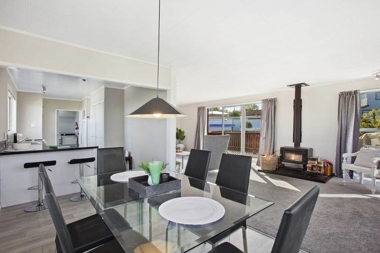 Photo of property in 35b Vincent Street, Howick, Auckland, 2014
