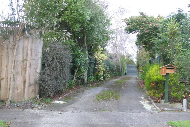 Photo of property in 3 Fernwood Place, Fitzherbert, Palmerston North, 4410