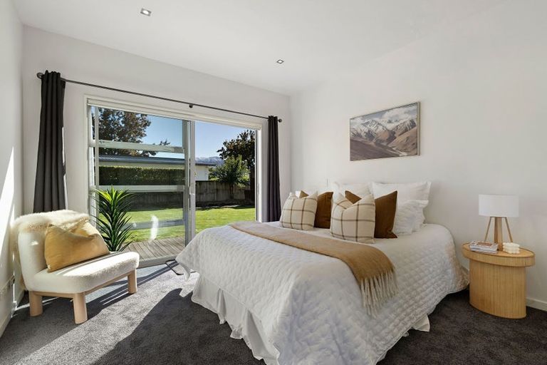 Photo of property in 11 Haddow's Place, Lake Hayes, Queenstown, 9304