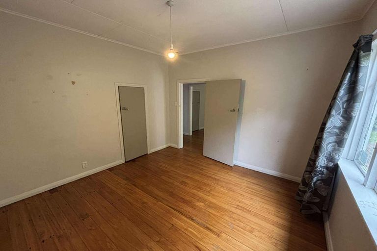 Photo of property in 11 Alexandra Road, Roseneath, Wellington, 6021