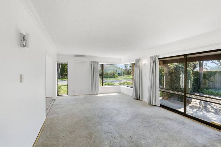 Photo of property in 3 Annell Place, Burnside, Christchurch, 8053