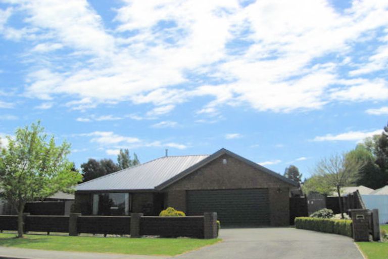 Photo of property in 28 Taranaki Drive, Woodend, 7610