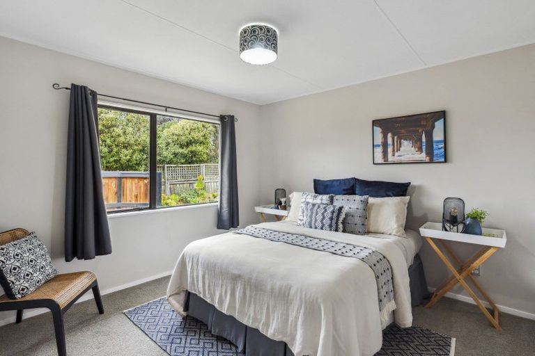 Photo of property in 6 Jane Street, Waikanae Beach, Waikanae, 5036