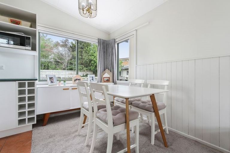 Photo of property in 14 Sari Place, Massey, Auckland, 0614