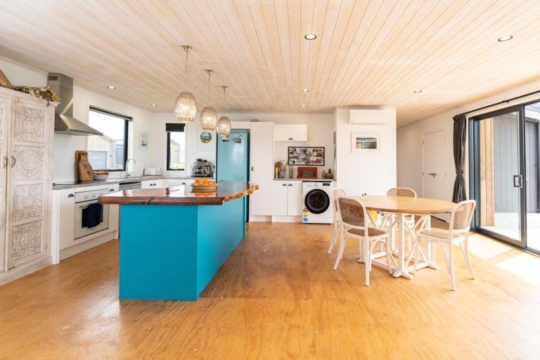 Photo of property in 19 Tunarau Street, Raglan, 3225