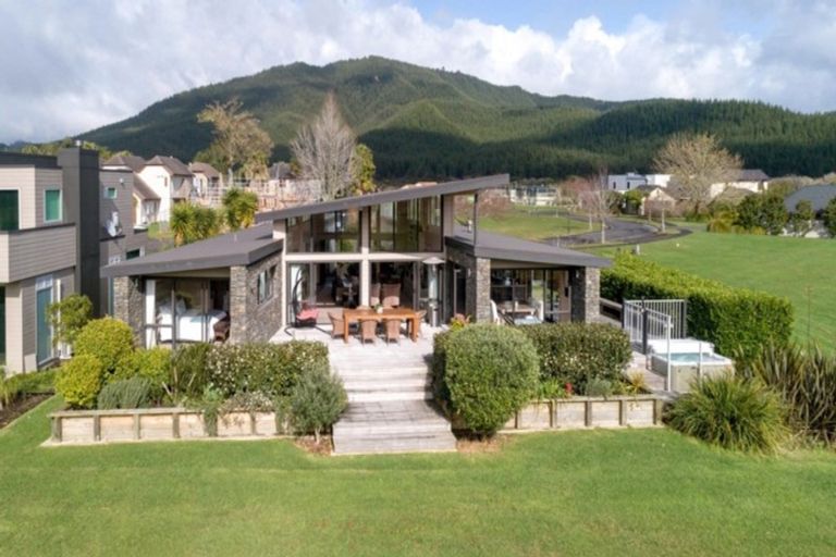 Photo of property in 32 Saint Andrews Drive, Pauanui, Hikuai, 3579