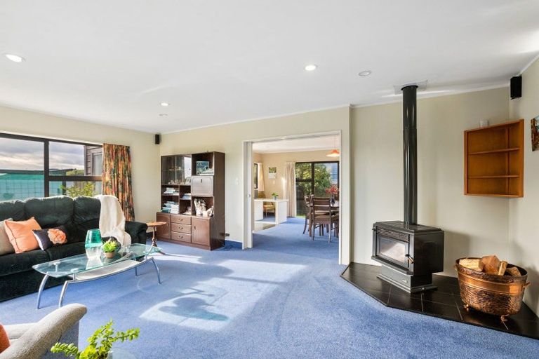 Photo of property in 23 Miro Road, Raumati South, Paraparaumu, 5032