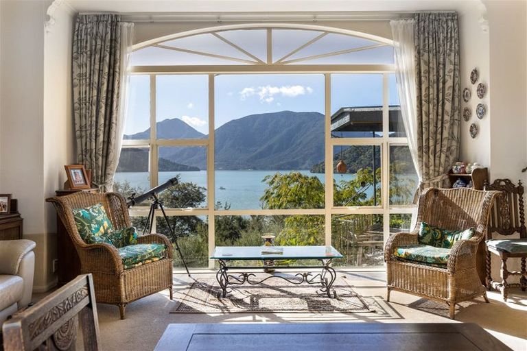 Photo of property in 577 Queen Charlotte Drive, Havelock, Picton, 7281