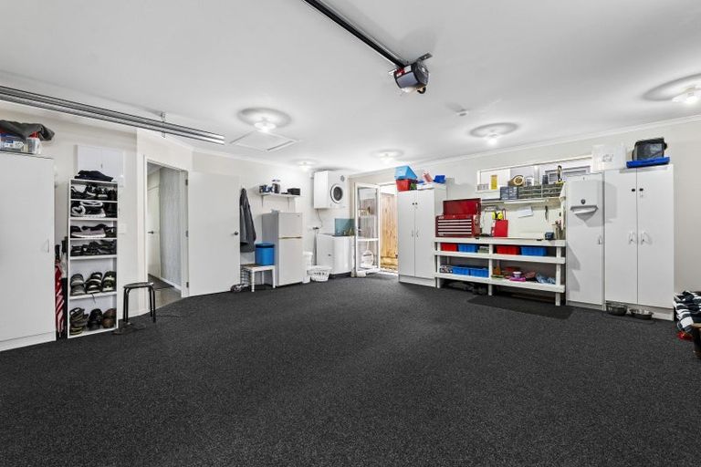 Photo of property in 2 Wentworth Lane, Waiwhakaiho, New Plymouth, 4312