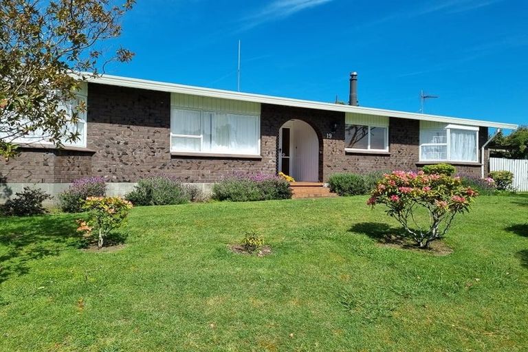 Photo of property in 19 Pukekohatu Street, Waitara, 4320