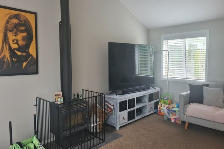 Photo of property in 8 Kempton Street, Greytown, 5712