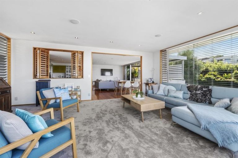 Photo of property in 2/55 Parr Terrace, Castor Bay, Auckland, 0620