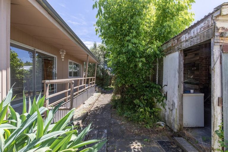 Photo of property in 30 Church Street, Waipawa, 4210