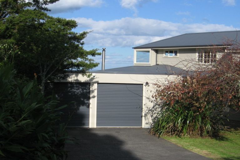 Photo of property in 29b Lookout Drive, Laingholm, Auckland, 0604