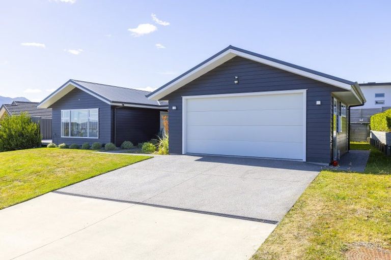 Photo of property in 25 Harakeke Drive, Wharewaka, Taupo, 3330