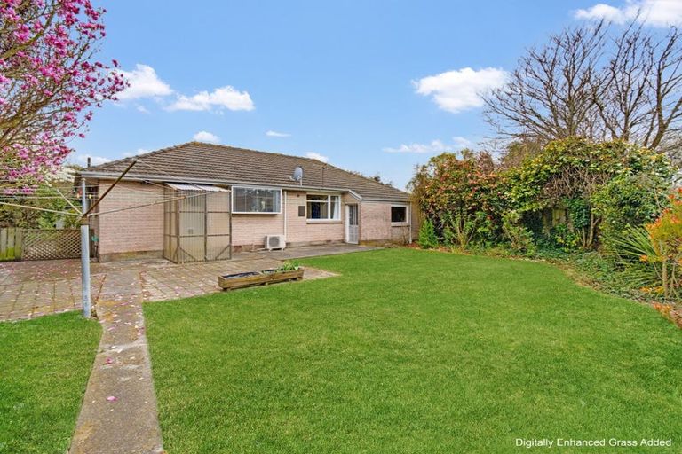Photo of property in 31 Mappleton Avenue, Burnside, Christchurch, 8053