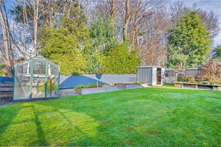 Photo of property in 11 Calder Place, Winton, 9720