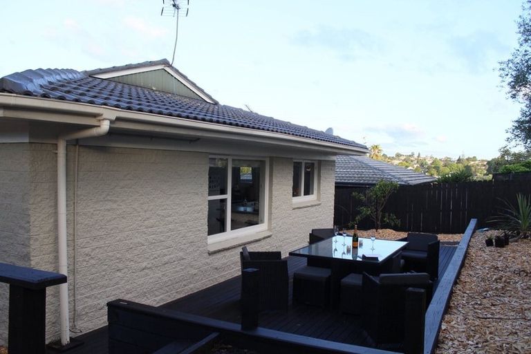 Photo of property in 1/1 Broadview Place, Howick, Auckland, 2014