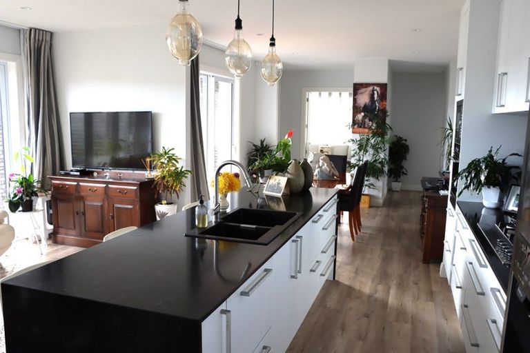 Photo of property in 121 Tapu Road, Huapai, Kumeu, 0810