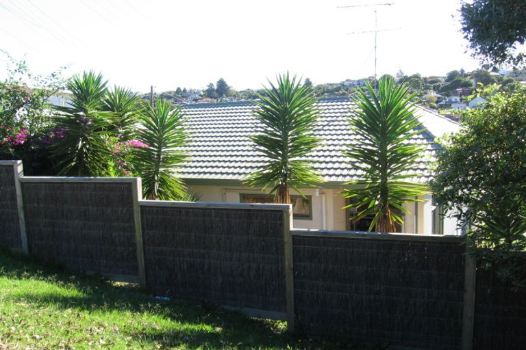 Photo of property in 2/658 Beach Road, Browns Bay, Auckland, 0630