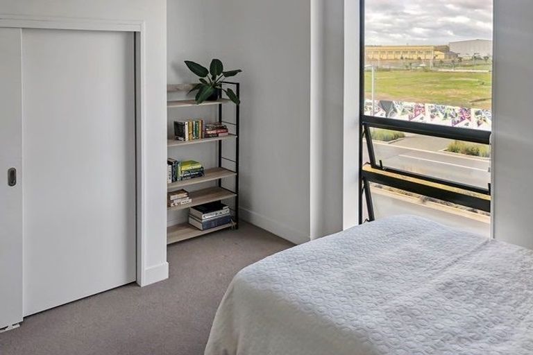 Photo of property in 248 Hobsonville Point Road, Hobsonville, Auckland, 0616