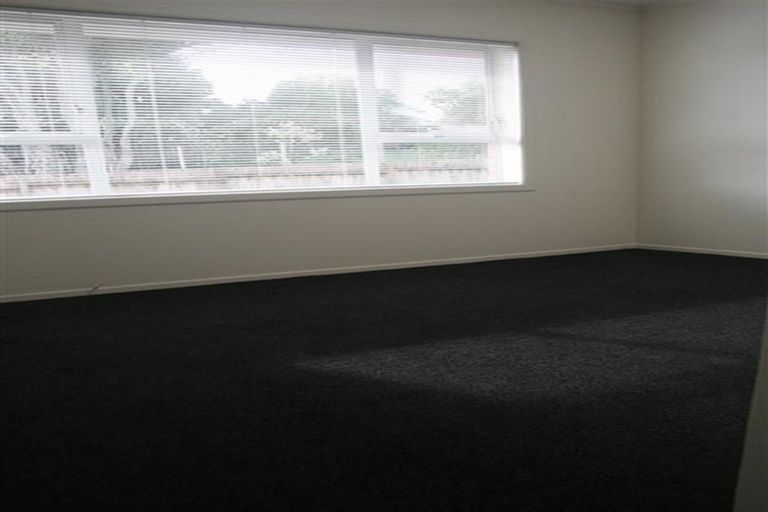 Photo of property in 18a Brian Crescent, Stanmore Bay, Whangaparaoa, 0932