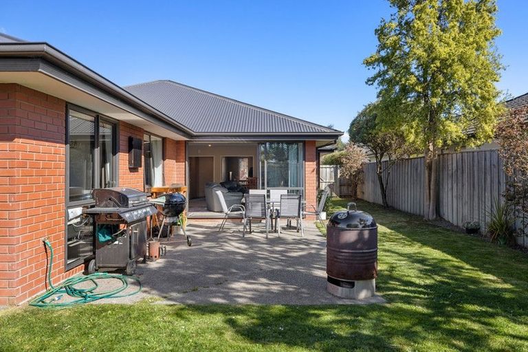 Photo of property in 16 Waimarie Street, Pegasus, 7612