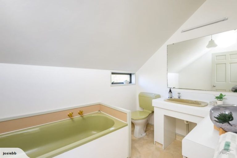 Photo of property in 17 Jamell Place, Avonhead, Christchurch, 8042