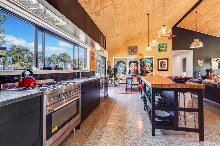 Photo of property in 33a Waiotahi Drive, Mangawhai, 0573