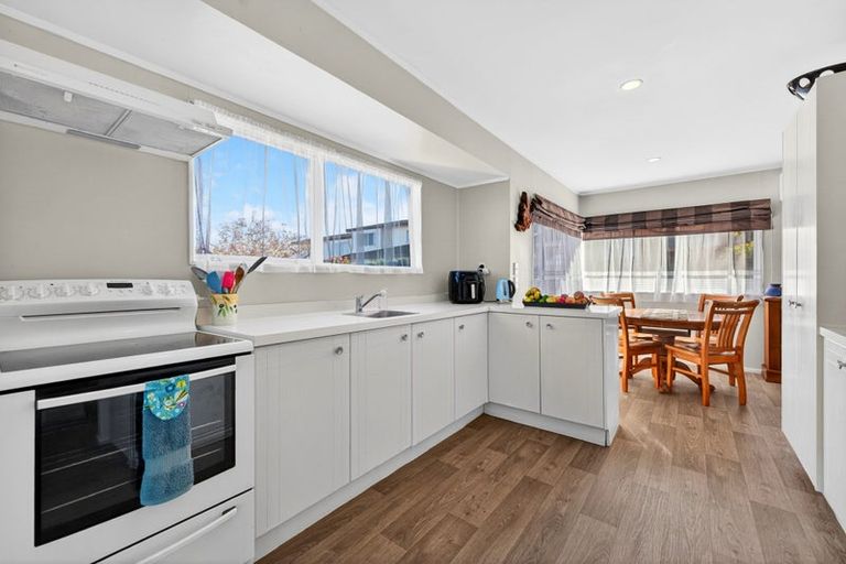 Photo of property in 130j Lakeside Drive, Orewa, 0931