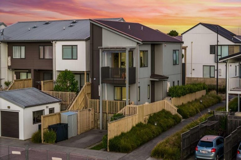 Photo of property in 24 Pukewhero Rise, Westgate, Auckland, 0614