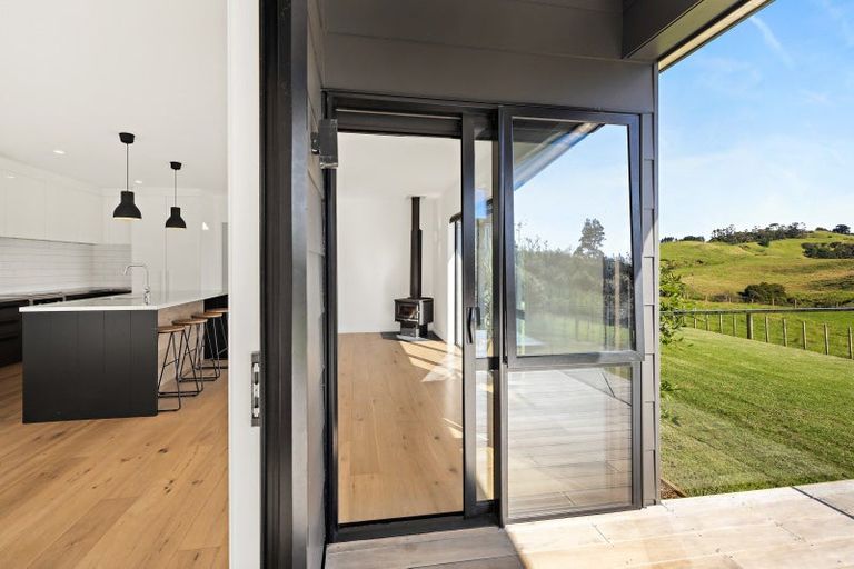 Photo of property in 571 Pakiri Road, Leigh, 0985