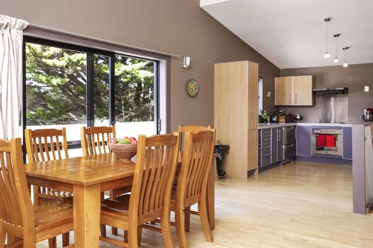 Photo of property in 167 Woodlands Park Road, Titirangi, Auckland, 0604