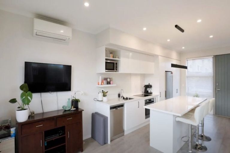 Photo of property in 20 Oioi Road, Hobsonville, Auckland, 0616