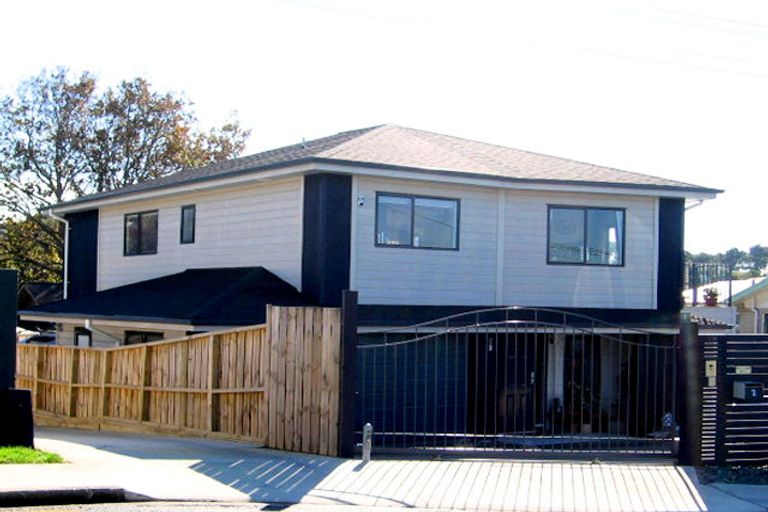 Photo of property in 2 Tudor Place, Mairangi Bay, Auckland, 0630