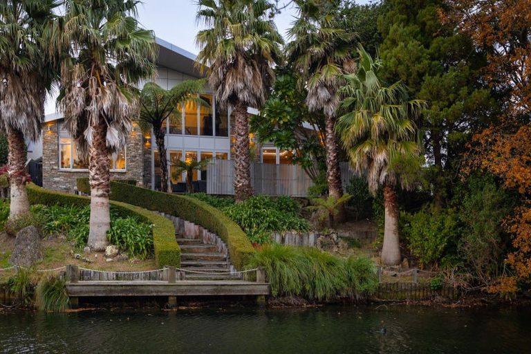 Photo of property in 23a Montgomery Terrace, Hokowhitu, Palmerston North, 4410