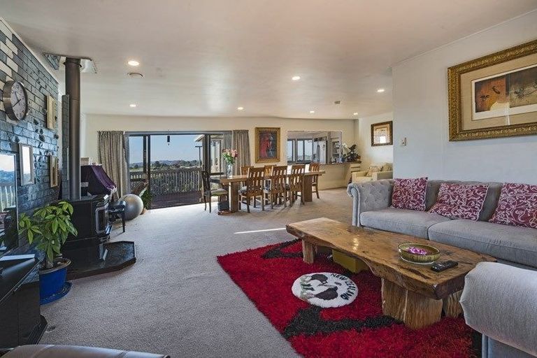 Photo of property in 233 Point View Drive, Dannemora, Auckland, 2016