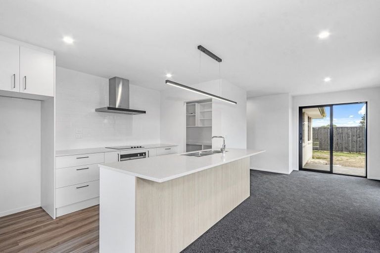 Photo of property in 43 Mehrtens Crescent, Woodend, 7691