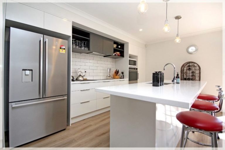 Photo of property in 9 Story Street, Foxton Beach, Foxton, 4815